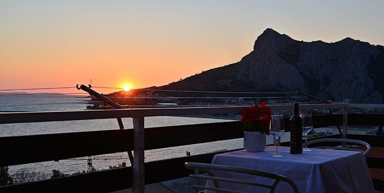Cosy Sunset Apartment Omiš Exteriér fotografie